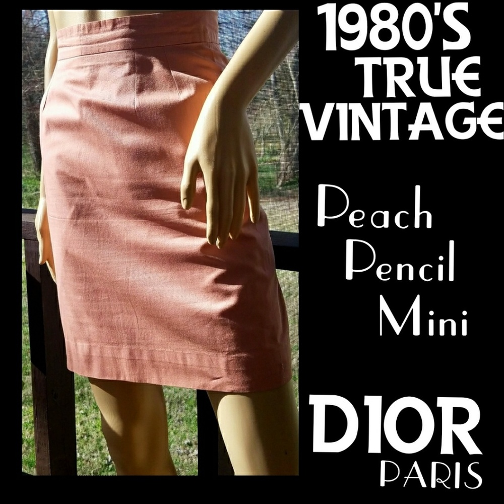 ⭐️HP⭐️VTG▪️DIOR▪️1980’s Peach Mini Pencil Skirt